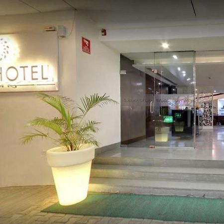 K10 Hotel 바도다라 외부 사진