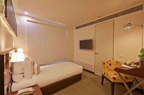 K10 Hotel 바도다라 외부 사진