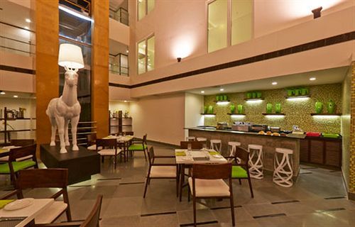 K10 Hotel 바도다라 외부 사진