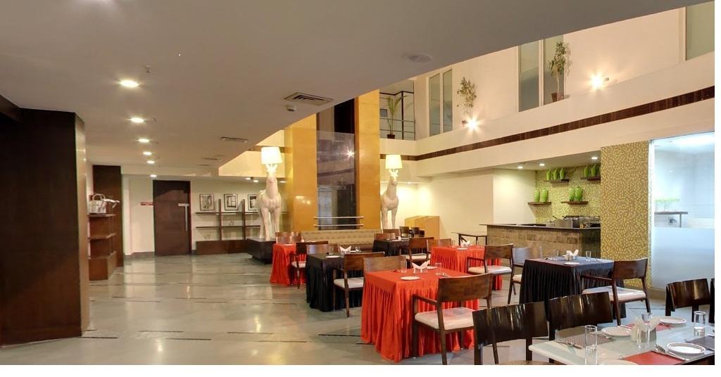 K10 Hotel 바도다라 외부 사진