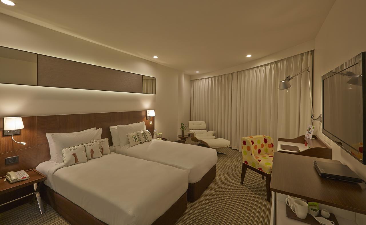 K10 Hotel 바도다라 외부 사진